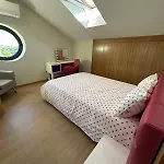 Belle Et Grande Maison Parada Braganca Portugal Hébergement de vacances Bicas