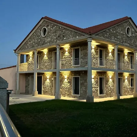 Belle Et Grande Maison Parada Braganca Portugal Bicas