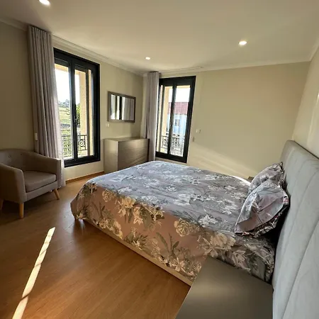 Belle Et Grande Maison Parada Braganca Portugal