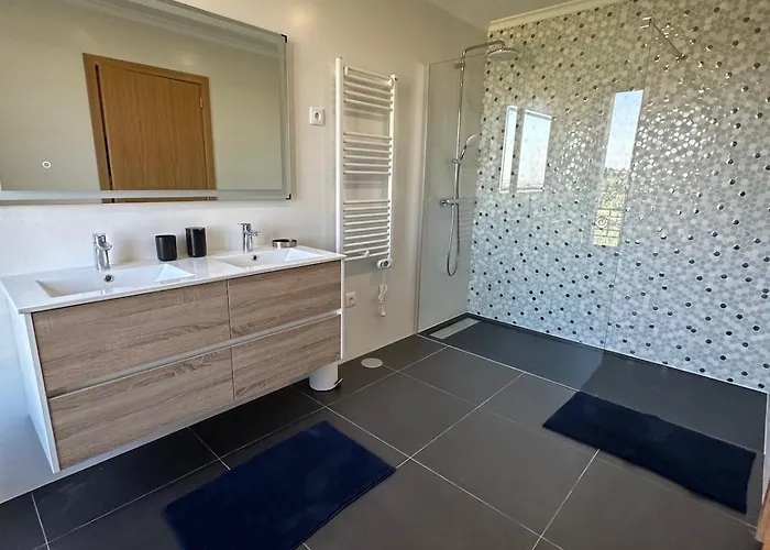 度假居 Belle Et Grande Maison Parada Braganca Portugal Bicas