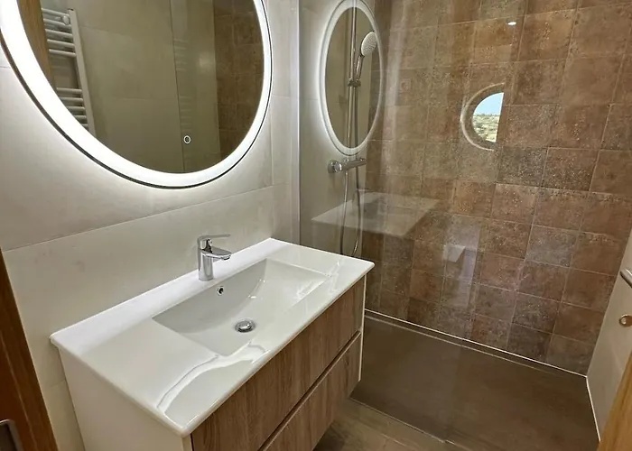 Belle Et Grande Maison Parada Braganca Portugal Tatil Evi Bicas