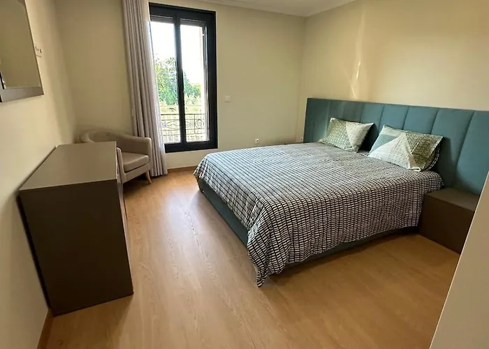 Belle Et Grande Maison Parada Braganca Portugal *